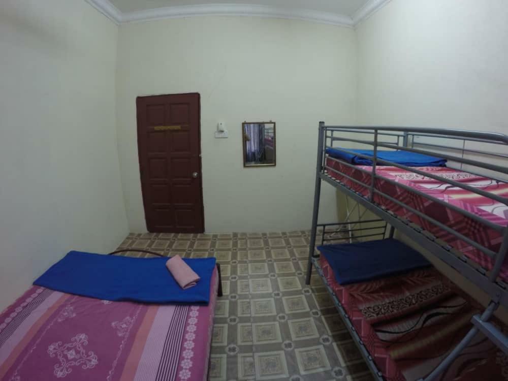 Homestay Tok Abah Kuala Besut Extérieur photo